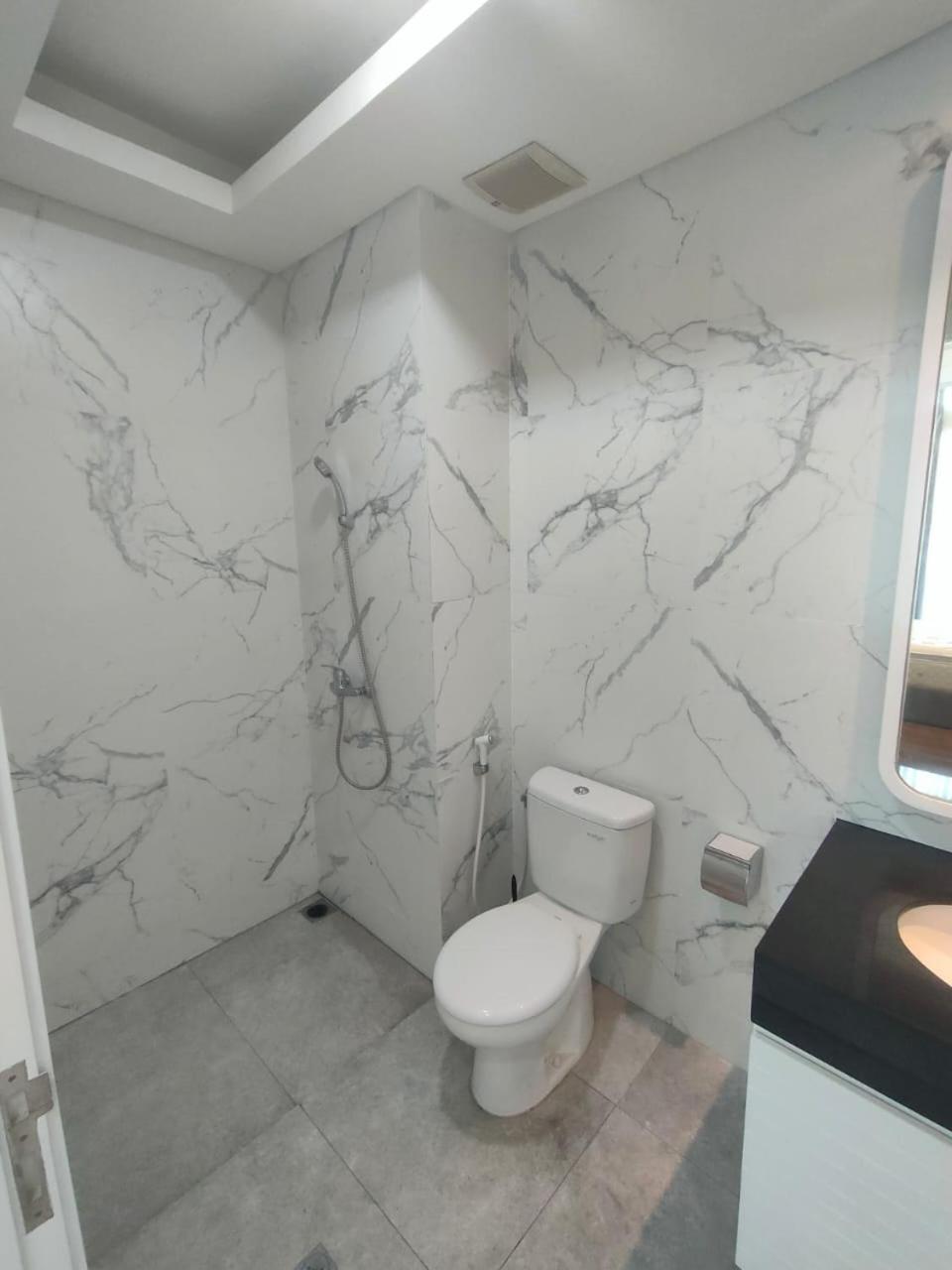 Super Penthouse Stmoritz Apartment, Lippomall Puri Indah Yakarta Exterior foto